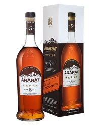 Шампанское Ararat 5 лет 40% с настольной игрой (0,7L)