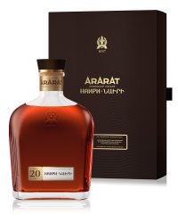 Коньяк Ararat Наири 20 лет 40% in Gift Box (0,7L)